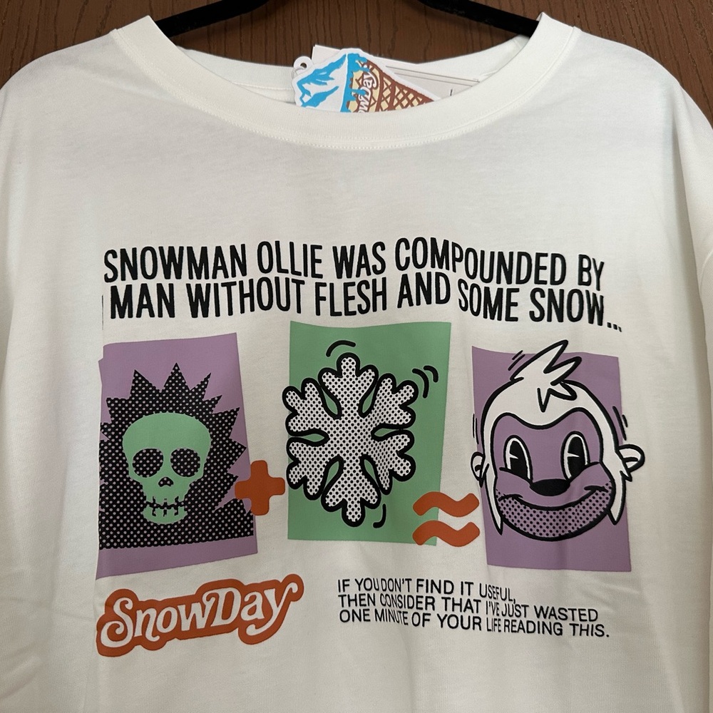 Snowday XL graphic tee.  Quality is almost unbeatable on this brand.